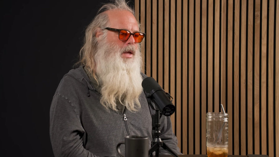 Rick Rubin: sun to start the day, only red light after sunset